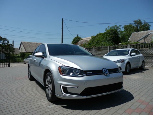 Сірий Фольксваген e-Golf, об'ємом двигуна 0 л та пробігом 54 тис. км за 16900 $, фото 1 на Automoto.ua