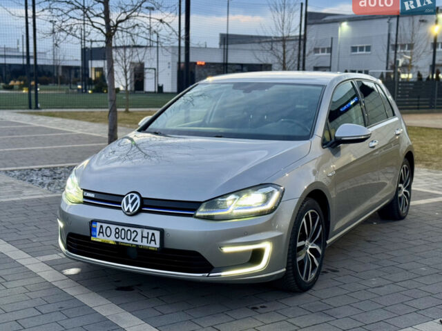 Серый Фольксваген e-Golf, объемом двигателя 0 л и пробегом 151 тыс. км за 12400 $, фото 1 на Automoto.ua
