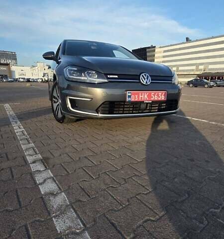 Серый Фольксваген e-Golf, объемом двигателя 0 л и пробегом 135 тыс. км за 12200 $, фото 1 на Automoto.ua