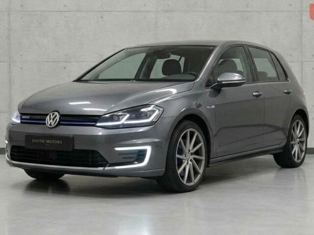 Серый Фольксваген e-Golf, объемом двигателя 0 л и пробегом 106 тыс. км за 12500 $, фото 1 на Automoto.ua