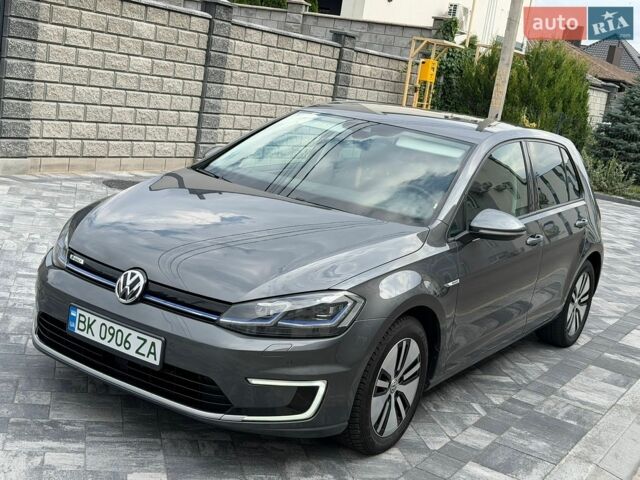 Сірий Фольксваген e-Golf, об'ємом двигуна 0 л та пробігом 156 тис. км за 11950 $, фото 1 на Automoto.ua