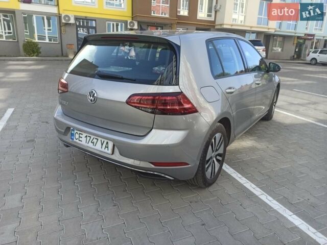 Серый Фольксваген e-Golf, объемом двигателя 0 л и пробегом 118 тыс. км за 13999 $, фото 1 на Automoto.ua
