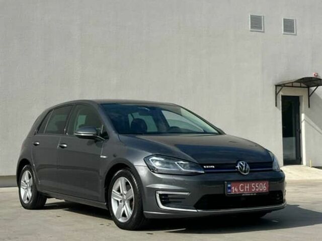 Серый Фольксваген e-Golf, объемом двигателя 0 л и пробегом 93 тыс. км за 11700 $, фото 1 на Automoto.ua