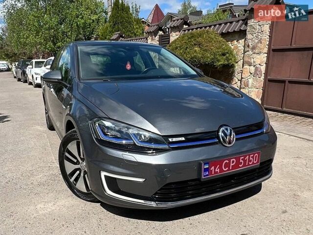 Серый Фольксваген e-Golf, объемом двигателя 0 л и пробегом 88 тыс. км за 13699 $, фото 1 на Automoto.ua