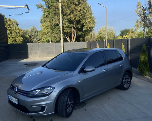 Серый Фольксваген e-Golf, объемом двигателя 0 л и пробегом 135 тыс. км за 14500 $, фото 1 на Automoto.ua