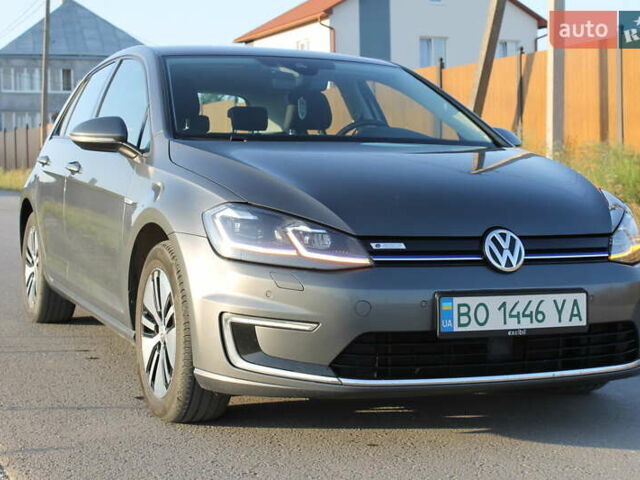 Серый Фольксваген e-Golf, объемом двигателя 0 л и пробегом 112 тыс. км за 13000 $, фото 1 на Automoto.ua