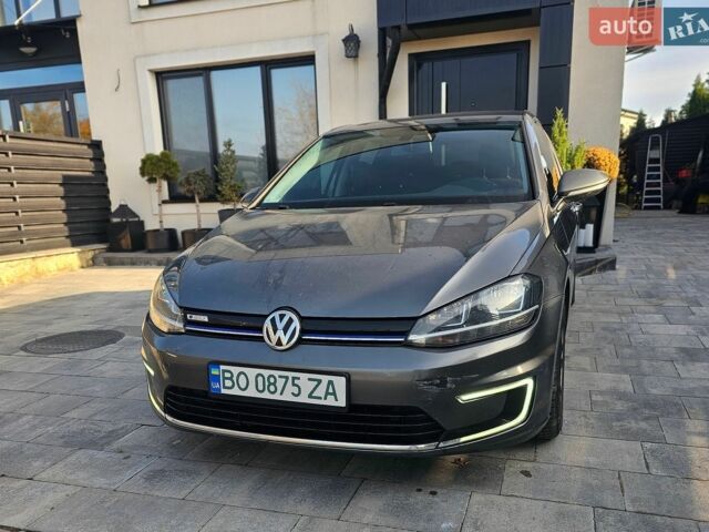 Серый Фольксваген e-Golf, объемом двигателя 0 л и пробегом 128 тыс. км за 10900 $, фото 1 на Automoto.ua