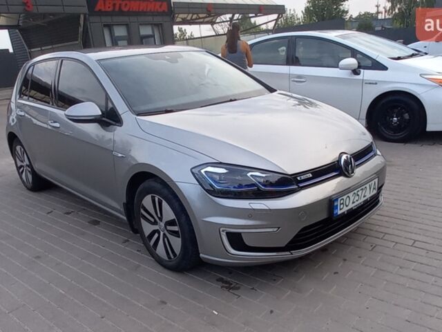 Серый Фольксваген e-Golf, объемом двигателя 0 л и пробегом 123 тыс. км за 13300 $, фото 1 на Automoto.ua