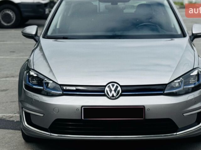 Серый Фольксваген e-Golf, объемом двигателя 0 л и пробегом 145 тыс. км за 10500 $, фото 1 на Automoto.ua