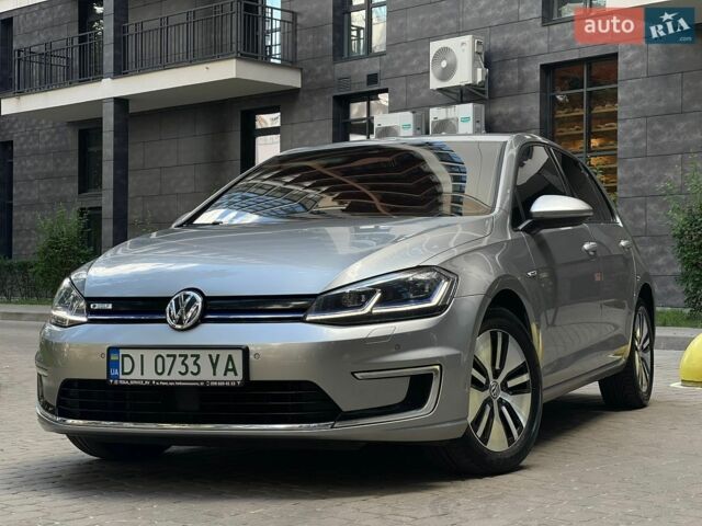 Серый Фольксваген e-Golf, объемом двигателя 0 л и пробегом 140 тыс. км за 13500 $, фото 1 на Automoto.ua