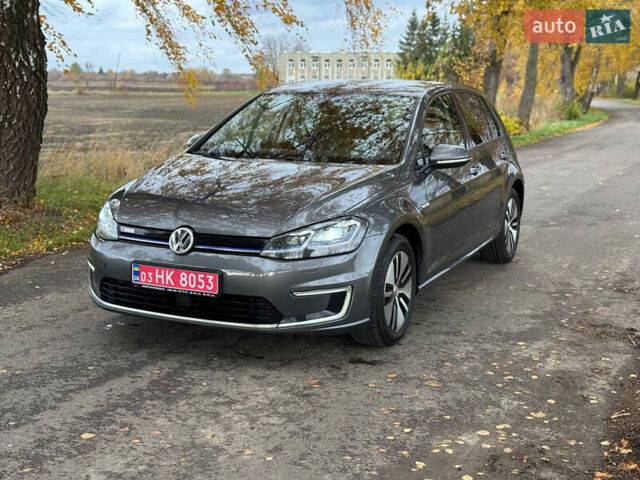 Серый Фольксваген e-Golf, объемом двигателя 0 л и пробегом 194 тыс. км за 11650 $, фото 1 на Automoto.ua