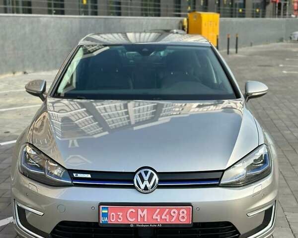 Серый Фольксваген e-Golf, объемом двигателя 0 л и пробегом 125 тыс. км за 14999 $, фото 1 на Automoto.ua