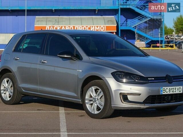 Серый Фольксваген e-Golf, объемом двигателя 0 л и пробегом 162 тыс. км за 13500 $, фото 1 на Automoto.ua