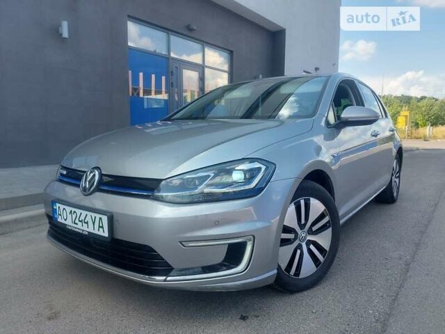 Серый Фольксваген e-Golf, объемом двигателя 0 л и пробегом 197 тыс. км за 15500 $, фото 1 на Automoto.ua