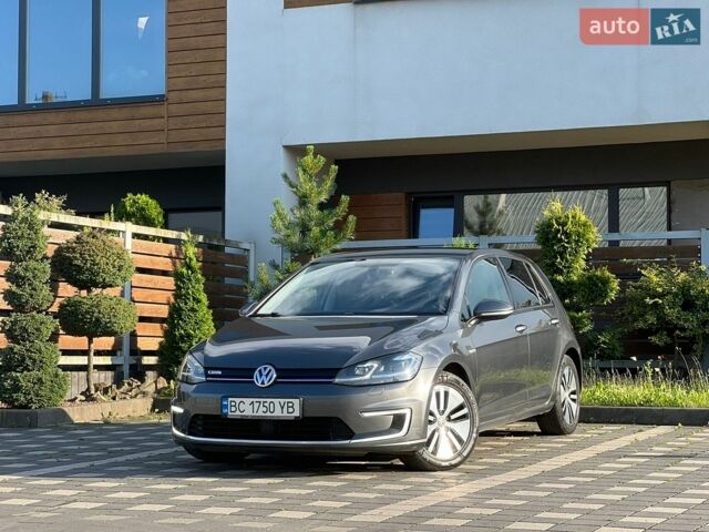 Серый Фольксваген e-Golf, объемом двигателя 0 л и пробегом 163 тыс. км за 11300 $, фото 1 на Automoto.ua