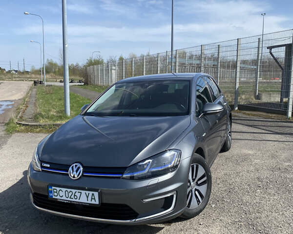 Серый Фольксваген e-Golf, объемом двигателя 0 л и пробегом 172 тыс. км за 13999 $, фото 1 на Automoto.ua