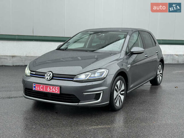 Серый Фольксваген e-Golf, объемом двигателя 0 л и пробегом 98 тыс. км за 12000 $, фото 1 на Automoto.ua