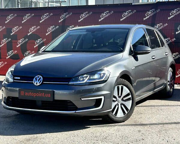 Серый Фольксваген e-Golf, объемом двигателя 0 л и пробегом 161 тыс. км за 13100 $, фото 1 на Automoto.ua
