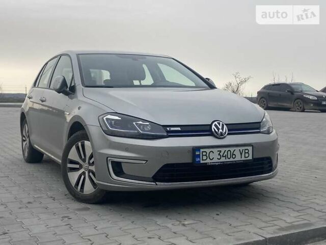 Серый Фольксваген e-Golf, объемом двигателя 0 л и пробегом 64 тыс. км за 18500 $, фото 1 на Automoto.ua