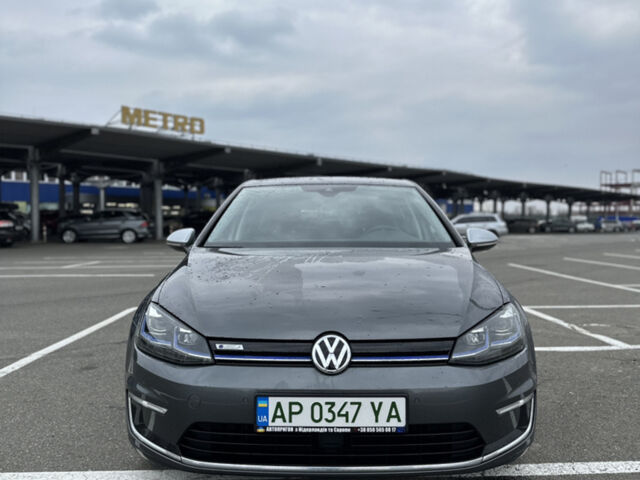 Серый Фольксваген e-Golf, объемом двигателя 0 л и пробегом 124 тыс. км за 12600 $, фото 1 на Automoto.ua