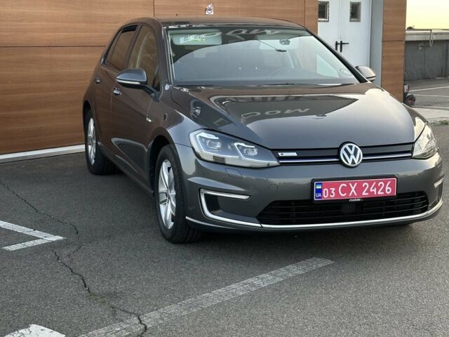 Серый Фольксваген e-Golf, объемом двигателя 0 л и пробегом 128 тыс. км за 14500 $, фото 1 на Automoto.ua