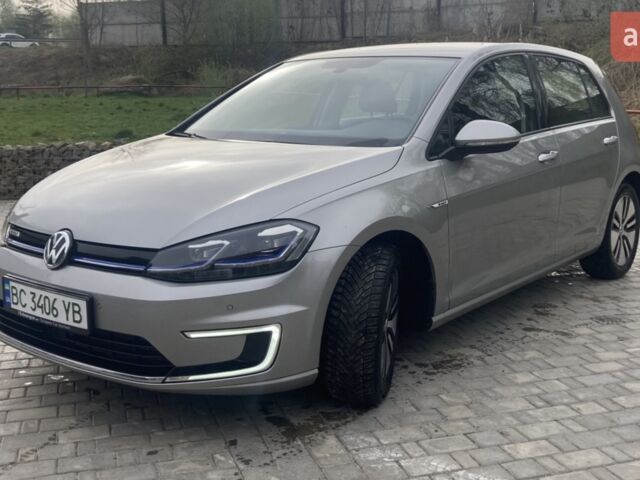 Серый Фольксваген e-Golf, объемом двигателя 0 л и пробегом 90 тыс. км за 16400 $, фото 1 на Automoto.ua