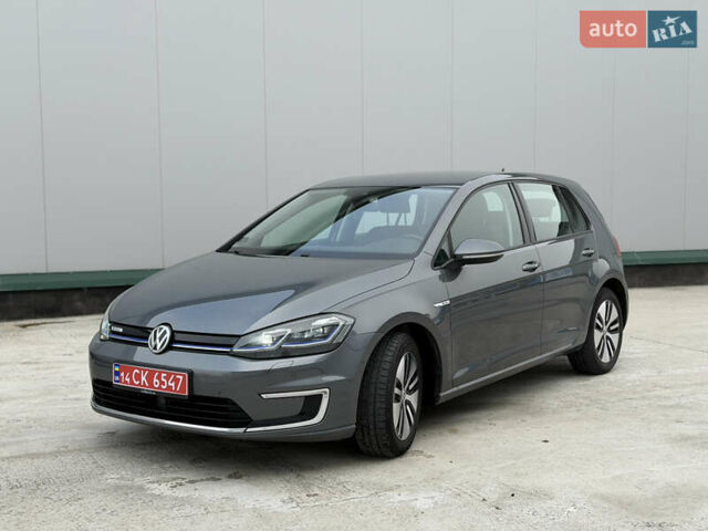 Серый Фольксваген e-Golf, объемом двигателя 0 л и пробегом 121 тыс. км за 12500 $, фото 1 на Automoto.ua