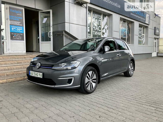 Серый Фольксваген e-Golf, объемом двигателя 0 л и пробегом 125 тыс. км за 17500 $, фото 1 на Automoto.ua