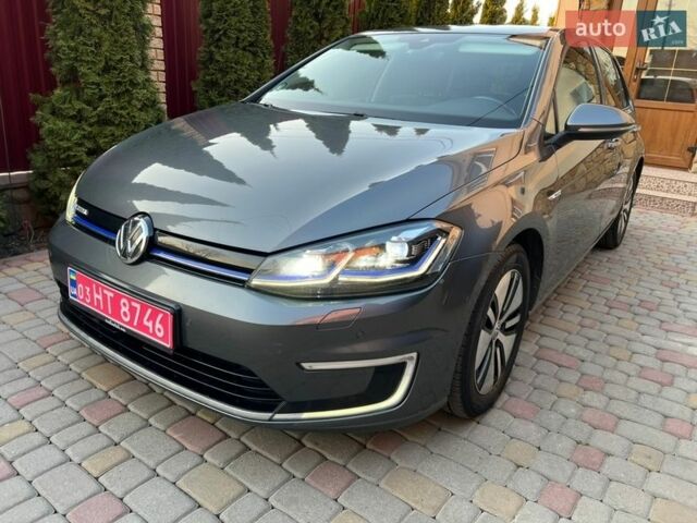 Серый Фольксваген e-Golf, объемом двигателя 0 л и пробегом 117 тыс. км за 12999 $, фото 1 на Automoto.ua