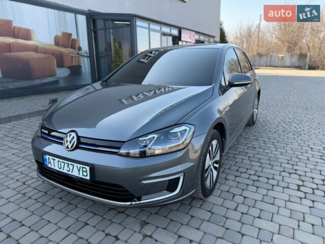 Серый Фольксваген e-Golf, объемом двигателя 0 л и пробегом 132 тыс. км за 12750 $, фото 1 на Automoto.ua