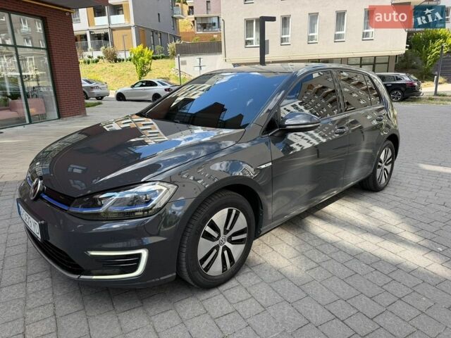 Серый Фольксваген e-Golf, объемом двигателя 0 л и пробегом 60 тыс. км за 13300 $, фото 1 на Automoto.ua