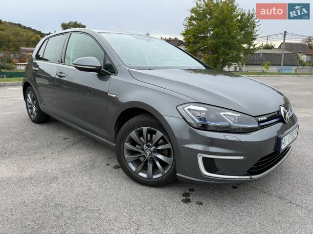 Серый Фольксваген e-Golf, объемом двигателя 0 л и пробегом 139 тыс. км за 13800 $, фото 1 на Automoto.ua