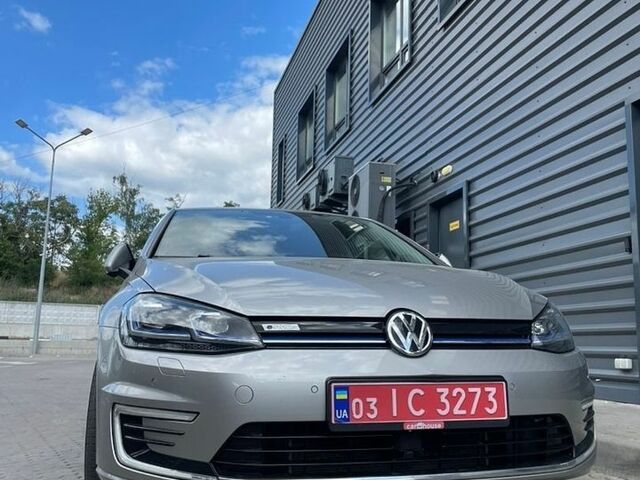 Серый Фольксваген e-Golf, объемом двигателя 0 л и пробегом 148 тыс. км за 12555 $, фото 1 на Automoto.ua