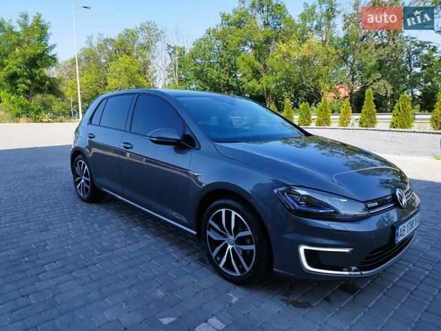 Сірий Фольксваген e-Golf, об'ємом двигуна 0 л та пробігом 102 тис. км за 14900 $, фото 1 на Automoto.ua