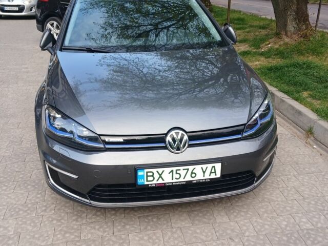 Серый Фольксваген e-Golf, объемом двигателя 0 л и пробегом 130 тыс. км за 14500 $, фото 1 на Automoto.ua