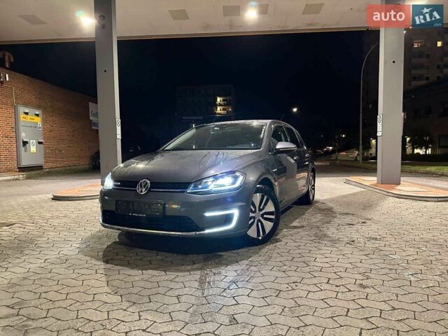 Серый Фольксваген e-Golf, объемом двигателя 0 л и пробегом 135 тыс. км за 13200 $, фото 1 на Automoto.ua