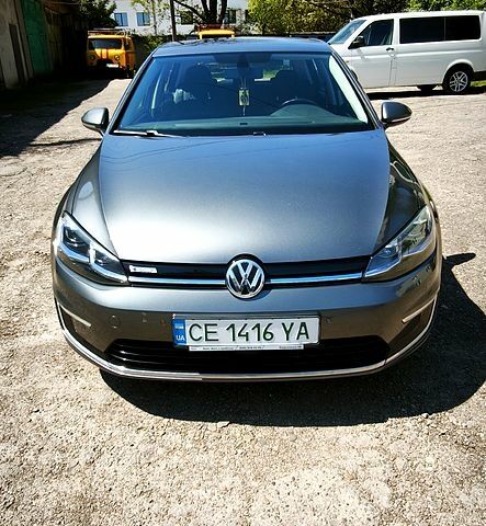 Серый Фольксваген e-Golf, объемом двигателя 100 л и пробегом 86 тыс. км за 13400 $, фото 1 на Automoto.ua