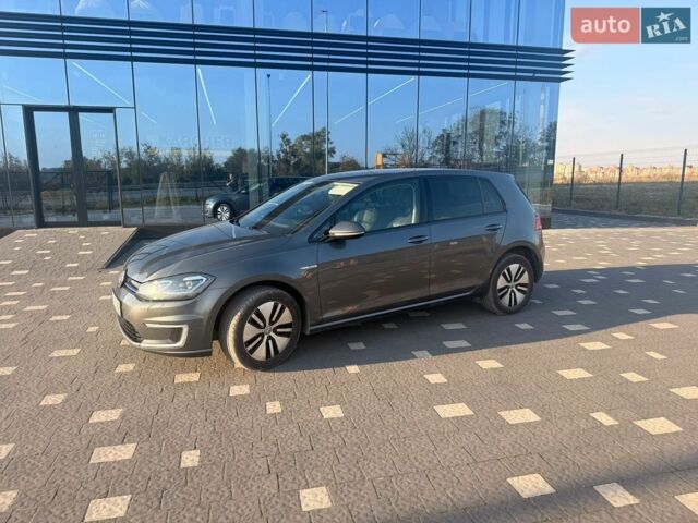 Серый Фольксваген e-Golf, объемом двигателя 0 л и пробегом 85 тыс. км за 16200 $, фото 1 на Automoto.ua