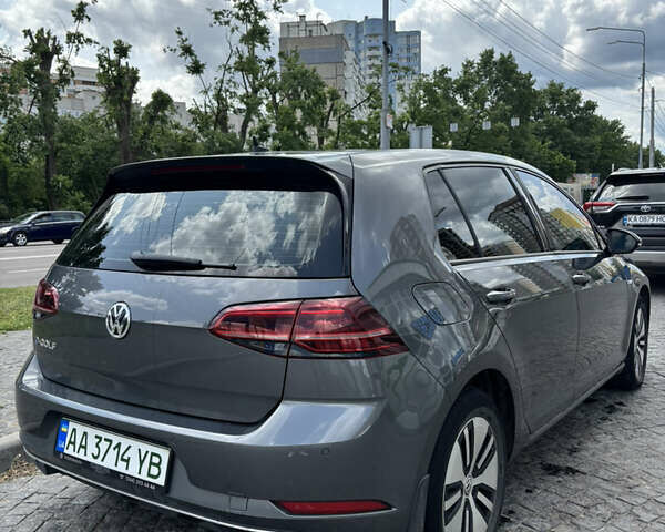 Серый Фольксваген e-Golf, объемом двигателя 0 л и пробегом 86 тыс. км за 13500 $, фото 1 на Automoto.ua