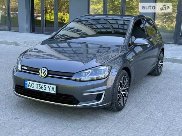 Серый Фольксваген e-Golf, объемом двигателя 0 л и пробегом 115 тыс. км за 14600 $, фото 1 на Automoto.ua