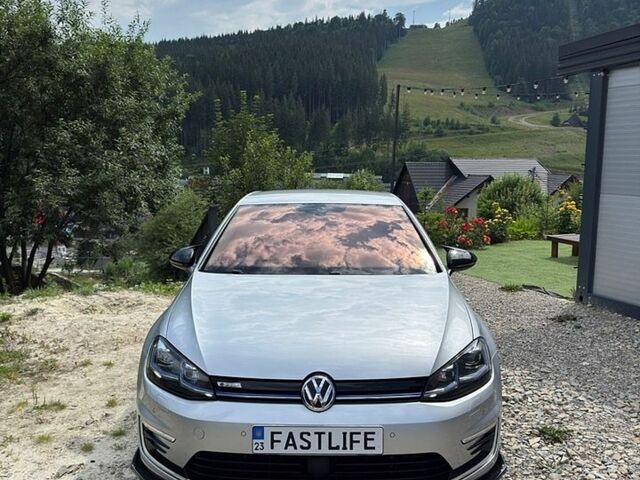 Сірий Фольксваген e-Golf, об'ємом двигуна 0 л та пробігом 71 тис. км за 15000 $, фото 1 на Automoto.ua