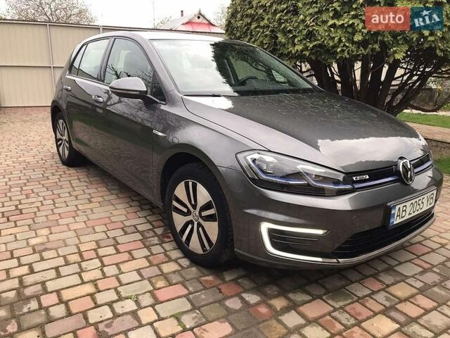 Серый Фольксваген e-Golf, объемом двигателя 0 л и пробегом 101 тыс. км за 13555 $, фото 1 на Automoto.ua