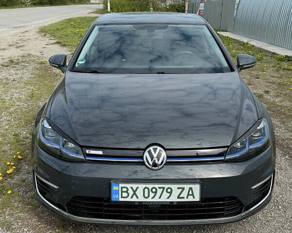 Серый Фольксваген e-Golf, объемом двигателя 0 л и пробегом 79 тыс. км за 12500 $, фото 1 на Automoto.ua