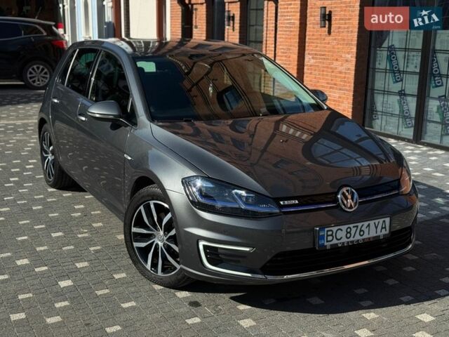 Серый Фольксваген e-Golf, объемом двигателя 0 л и пробегом 89 тыс. км за 14850 $, фото 1 на Automoto.ua