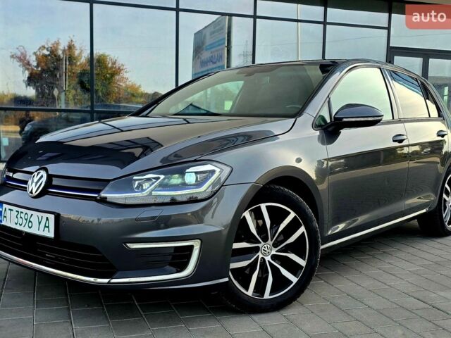 Серый Фольксваген e-Golf, объемом двигателя 0 л и пробегом 162 тыс. км за 12950 $, фото 1 на Automoto.ua
