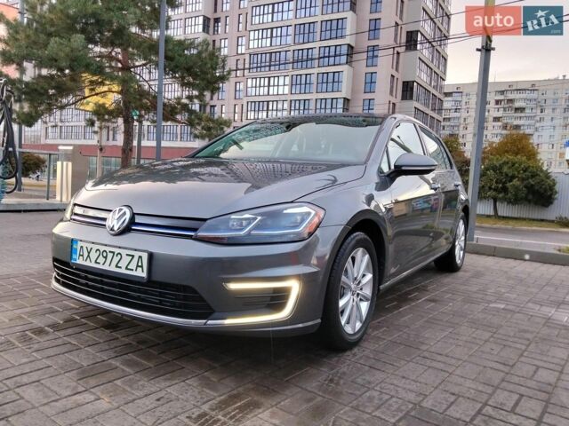 Серый Фольксваген e-Golf, объемом двигателя 0 л и пробегом 137 тыс. км за 12900 $, фото 1 на Automoto.ua