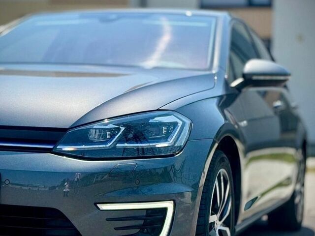 Сірий Фольксваген e-Golf, об'ємом двигуна 0 л та пробігом 83 тис. км за 16900 $, фото 1 на Automoto.ua