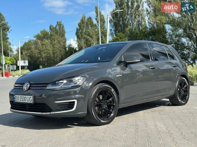 Сірий Фольксваген e-Golf, об'ємом двигуна 0 л та пробігом 112 тис. км за 13800 $, фото 1 на Automoto.ua
