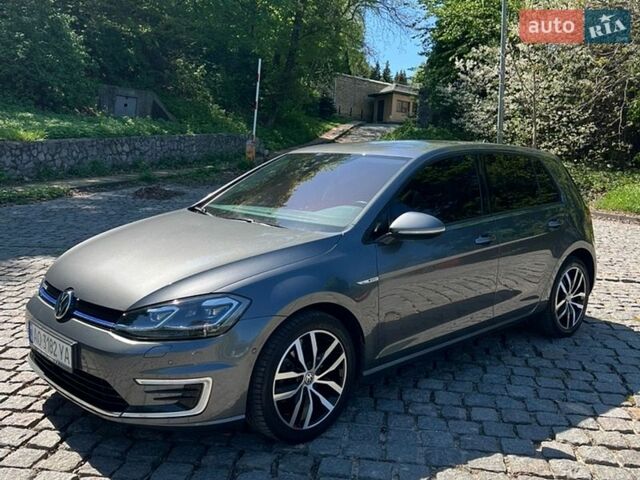 Серый Фольксваген e-Golf, объемом двигателя 0 л и пробегом 140 тыс. км за 18500 $, фото 1 на Automoto.ua