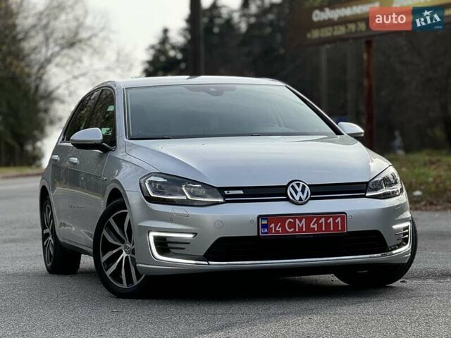 Серый Фольксваген e-Golf, объемом двигателя 0 л и пробегом 100 тыс. км за 12300 $, фото 1 на Automoto.ua